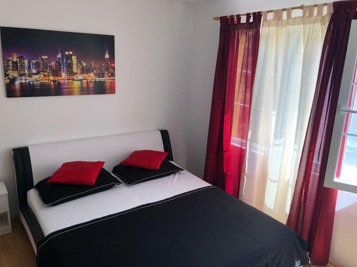 Apartments Mira 比奥格勒·纳·莫鲁 外观 照片